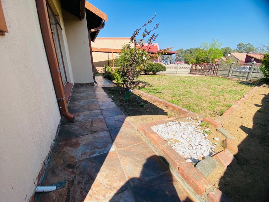 3 Bedroom Property for Sale in Zamdela Free State